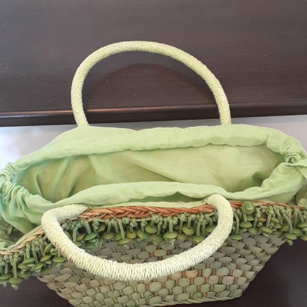 & Green woven beach tote bag purse with bead accents - Picture 4 of 7